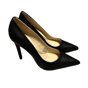 Kenneth Cole New York Women's Bentley 100 Pump - Size 6